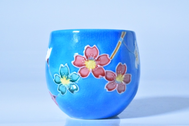 浅黄交趾桜花　丸湯呑