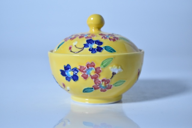 黄交趾桜　小蓋物